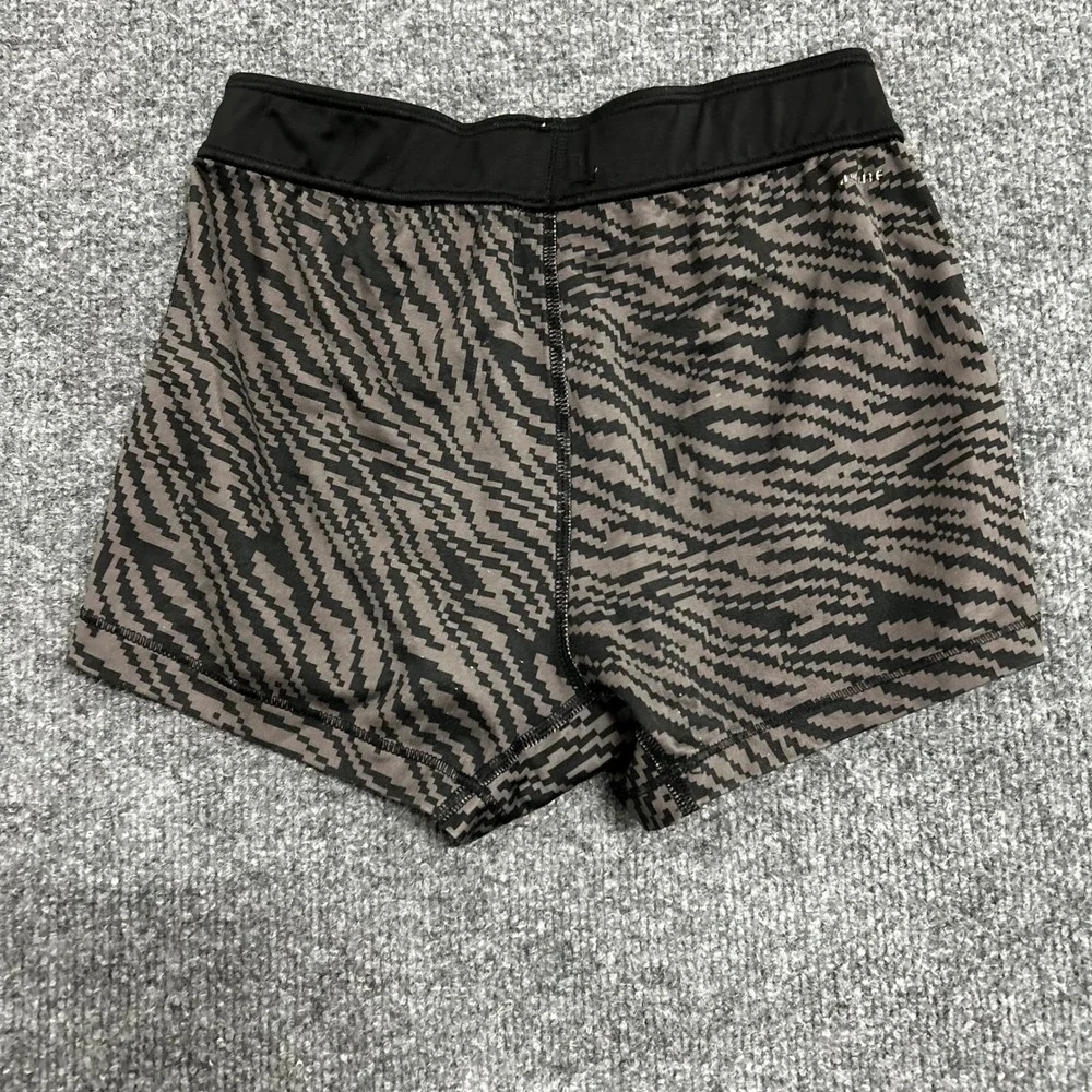 Adidas Shorts Womens Size M Gray Techfit Compression Chevron Athletic Gym